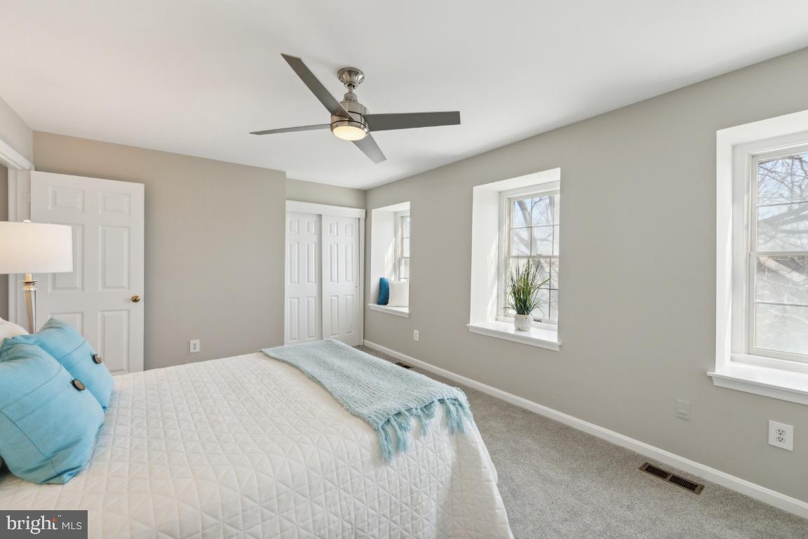 OAKBOROUGH SQUARE - Residential