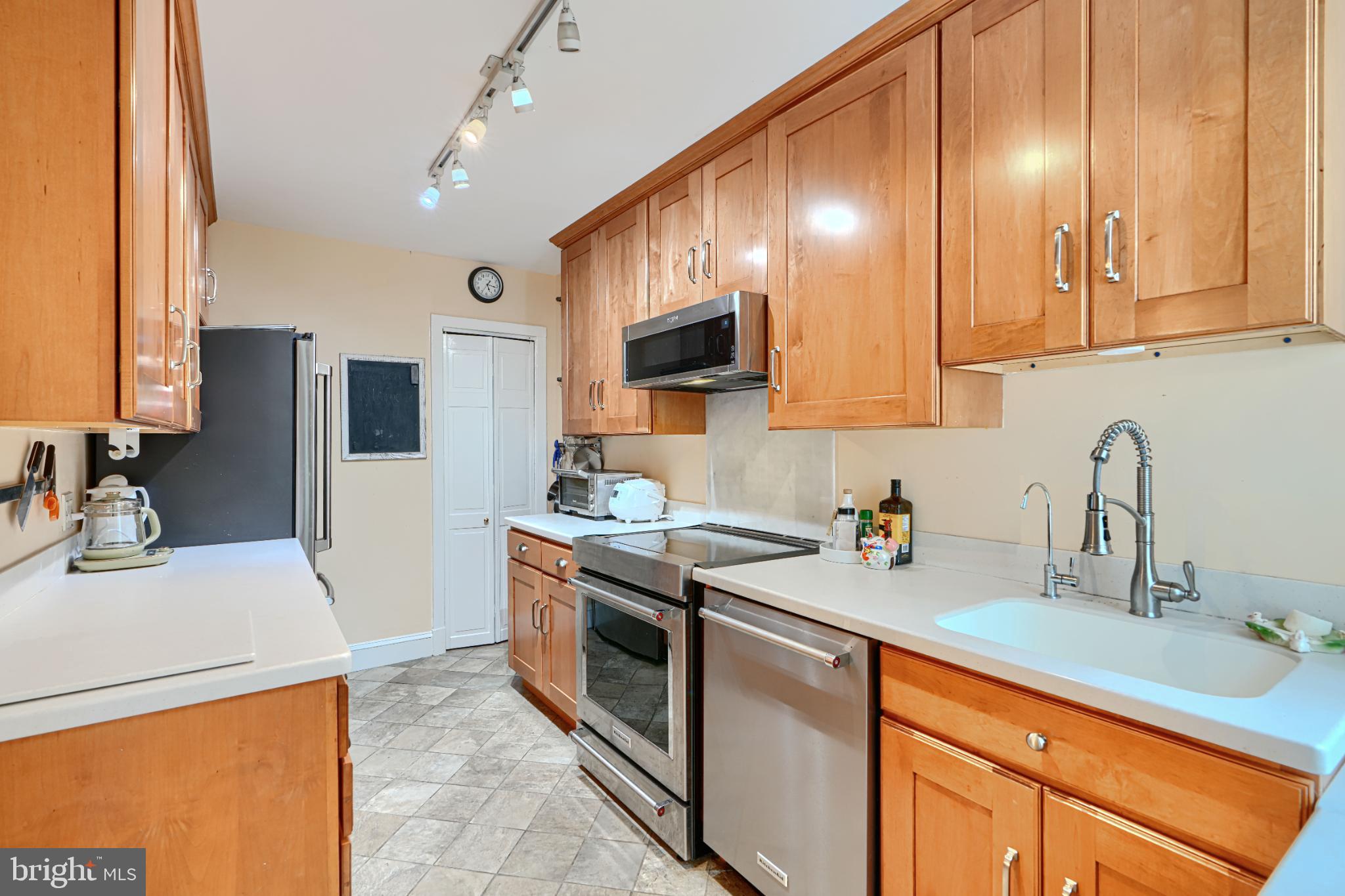 OAKENSHAWE - Residential