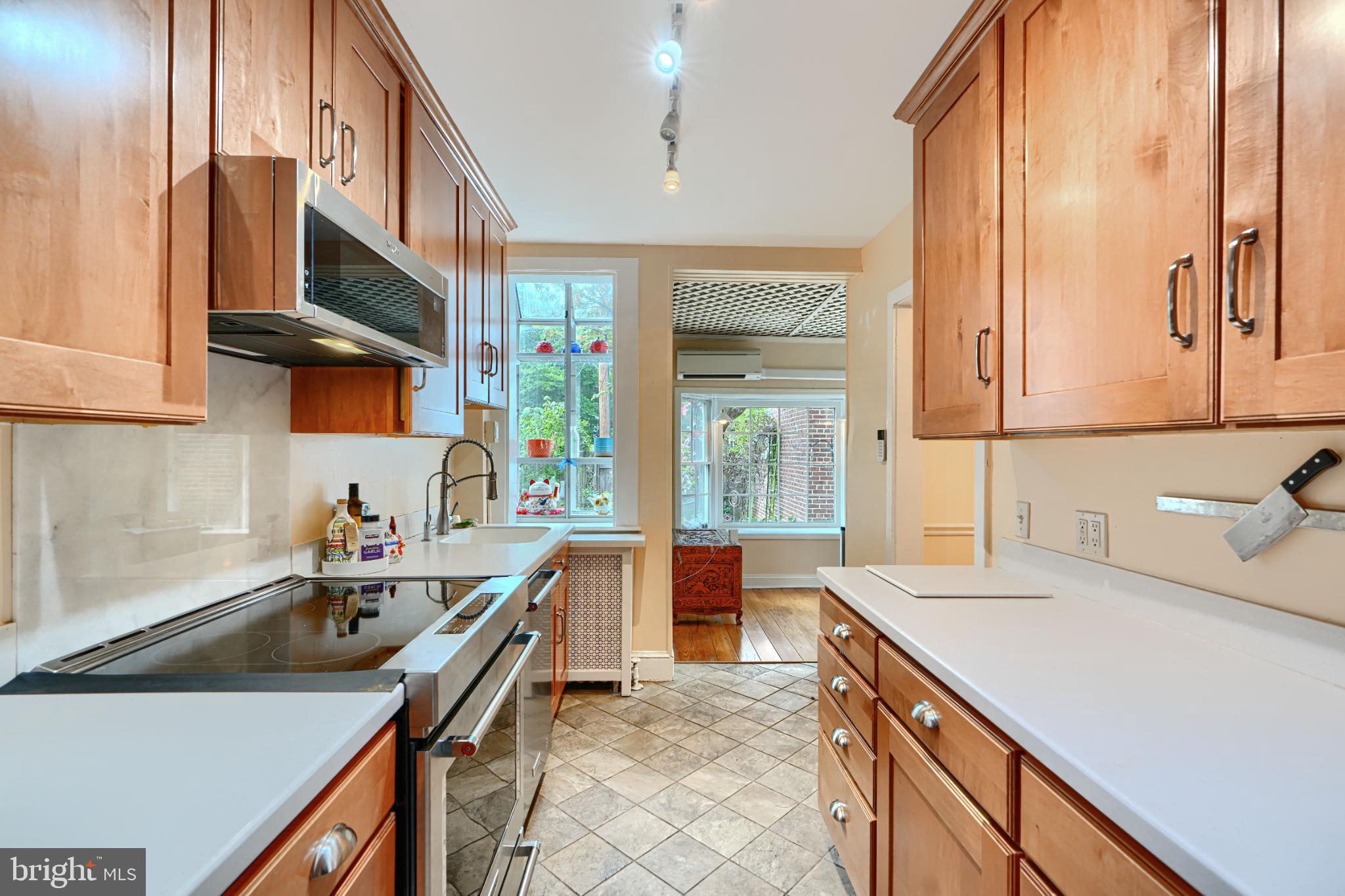 OAKENSHAWE - Residential