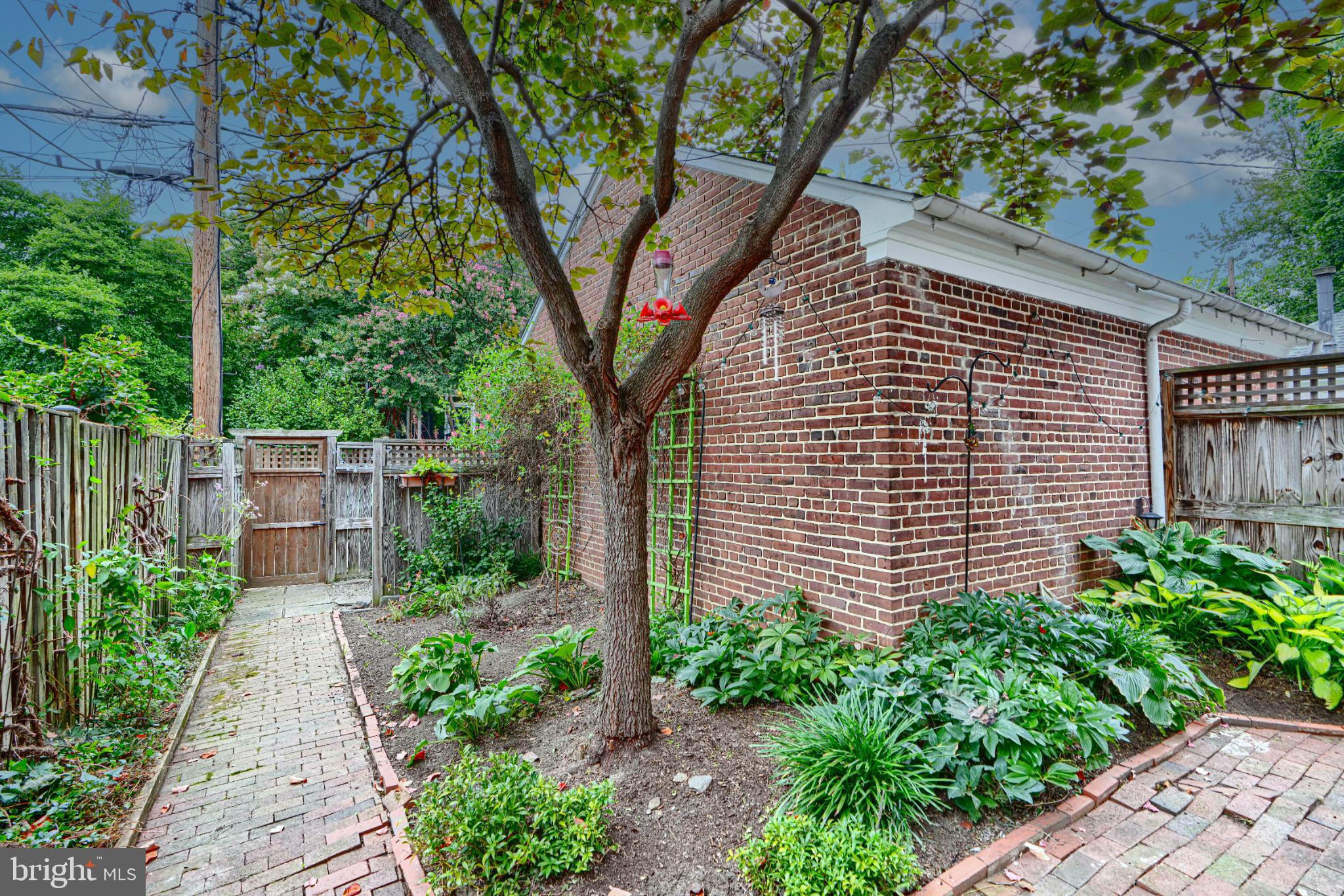 OAKENSHAWE - Residential