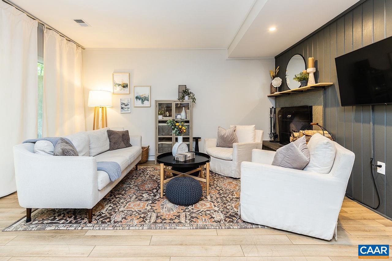 WINTERGREEN RESORT - Residential