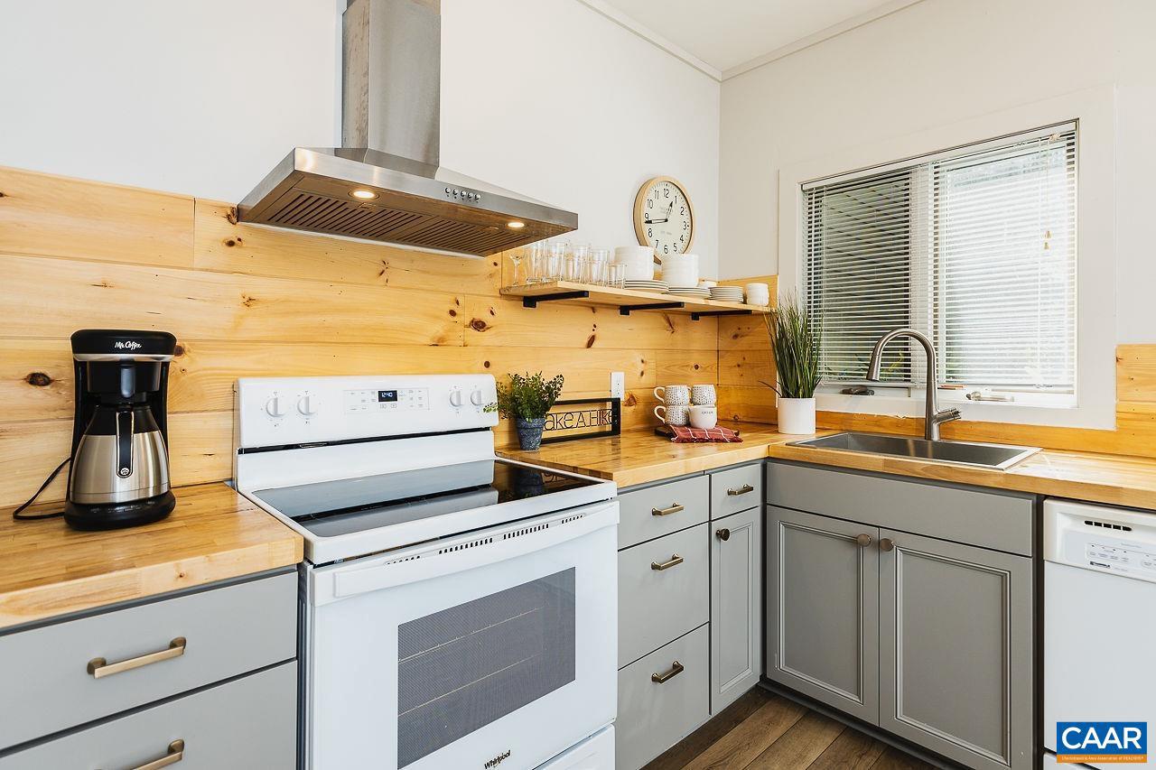 WINTERGREEN RESORT - Residential