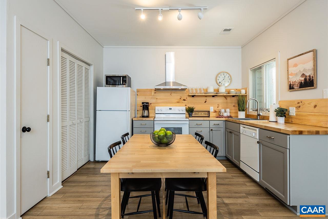 WINTERGREEN RESORT - Residential