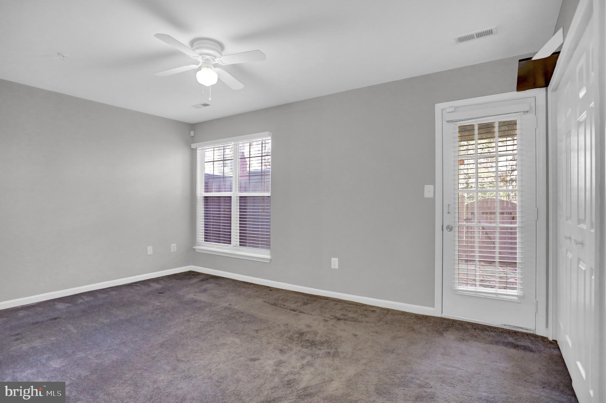 SEVEN OAKS - Residential