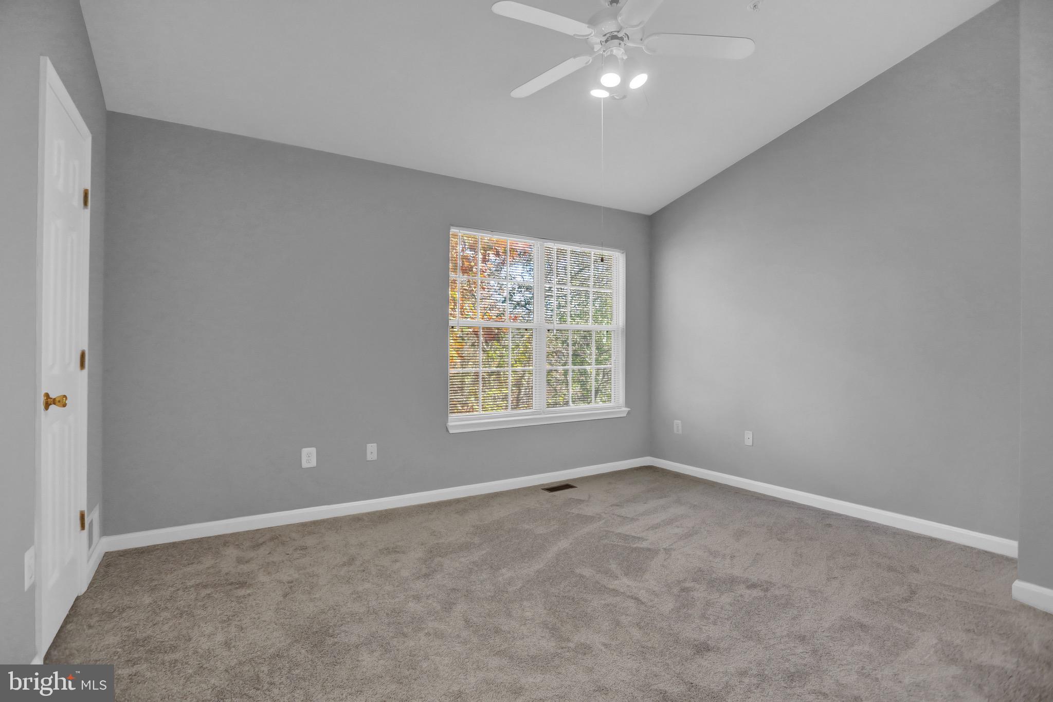 SEVEN OAKS - Residential