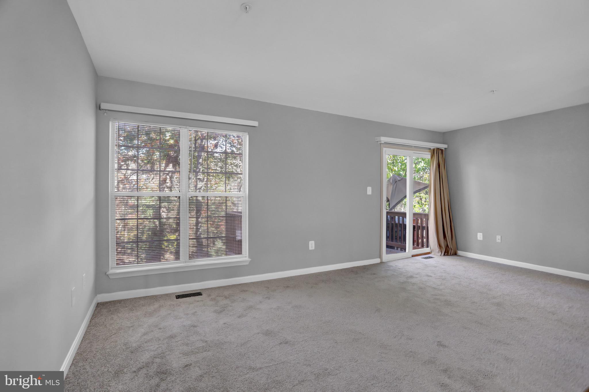 SEVEN OAKS - Residential