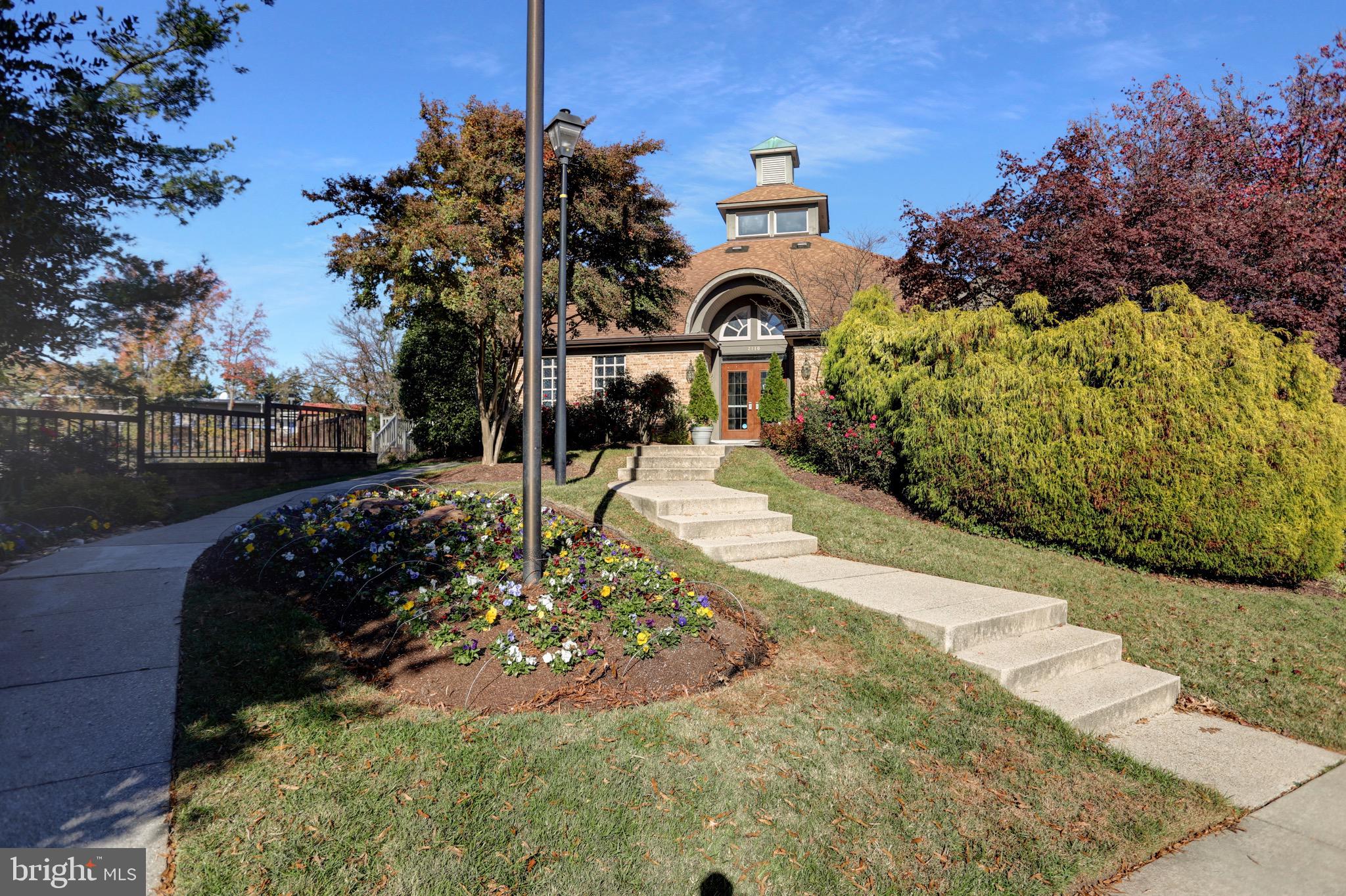 SEVEN OAKS - Residential