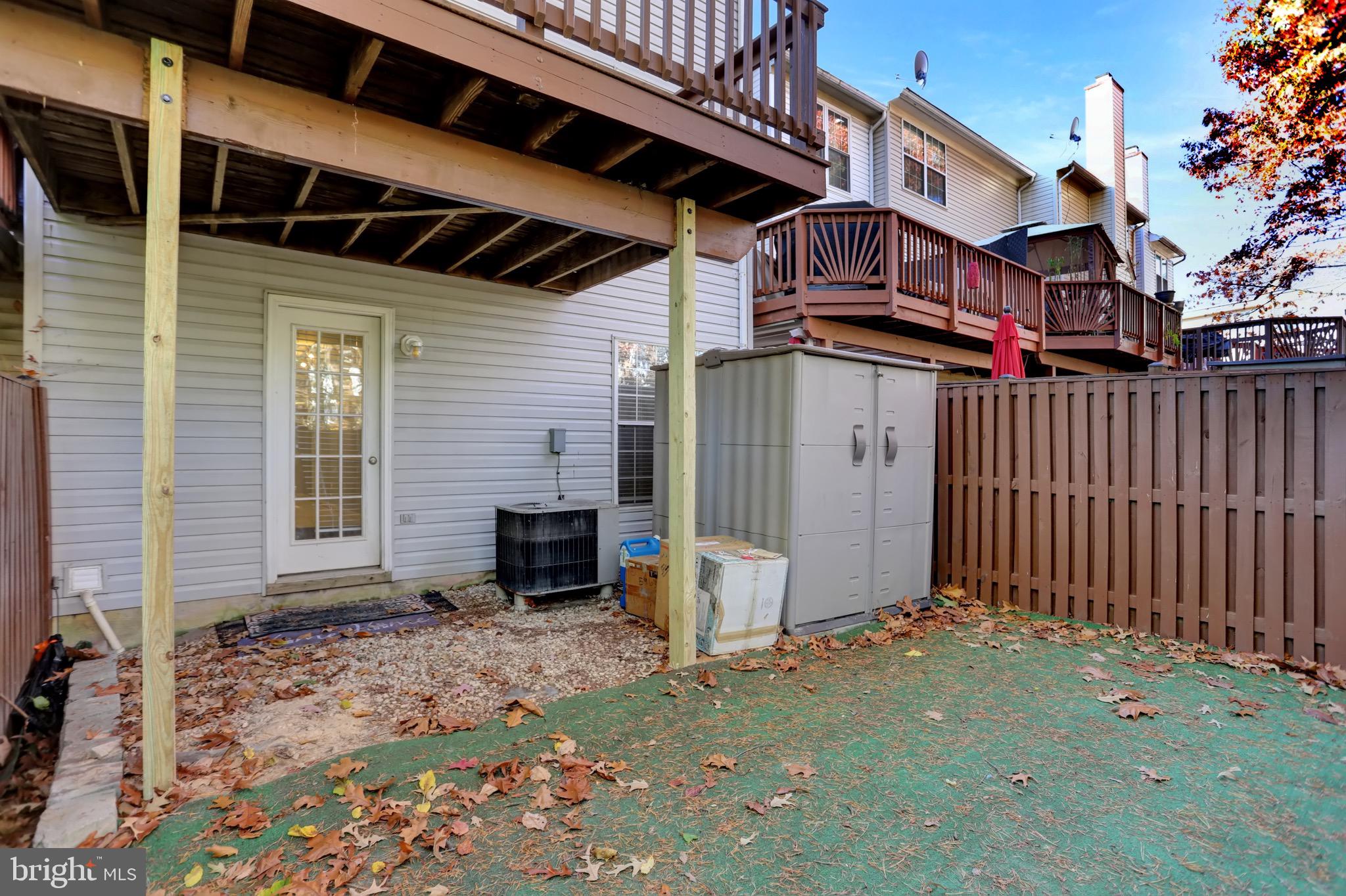 SEVEN OAKS - Residential