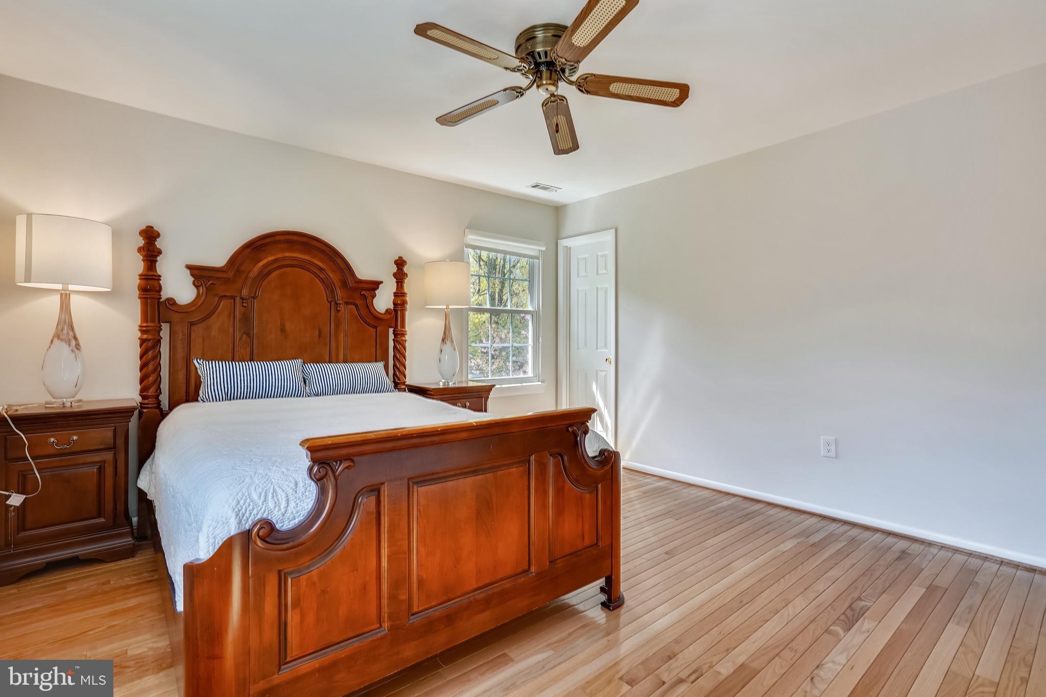 SIGNAL HILL - Residential