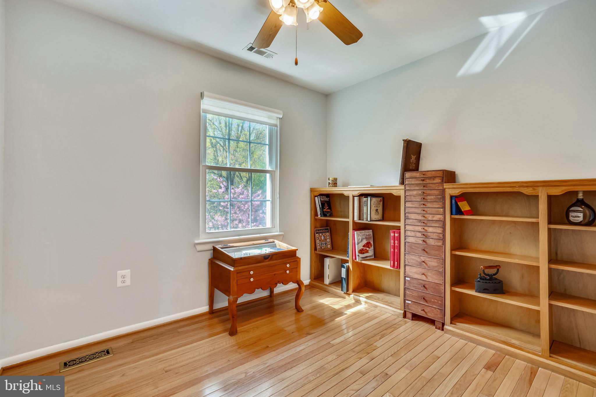 SIGNAL HILL - Residential