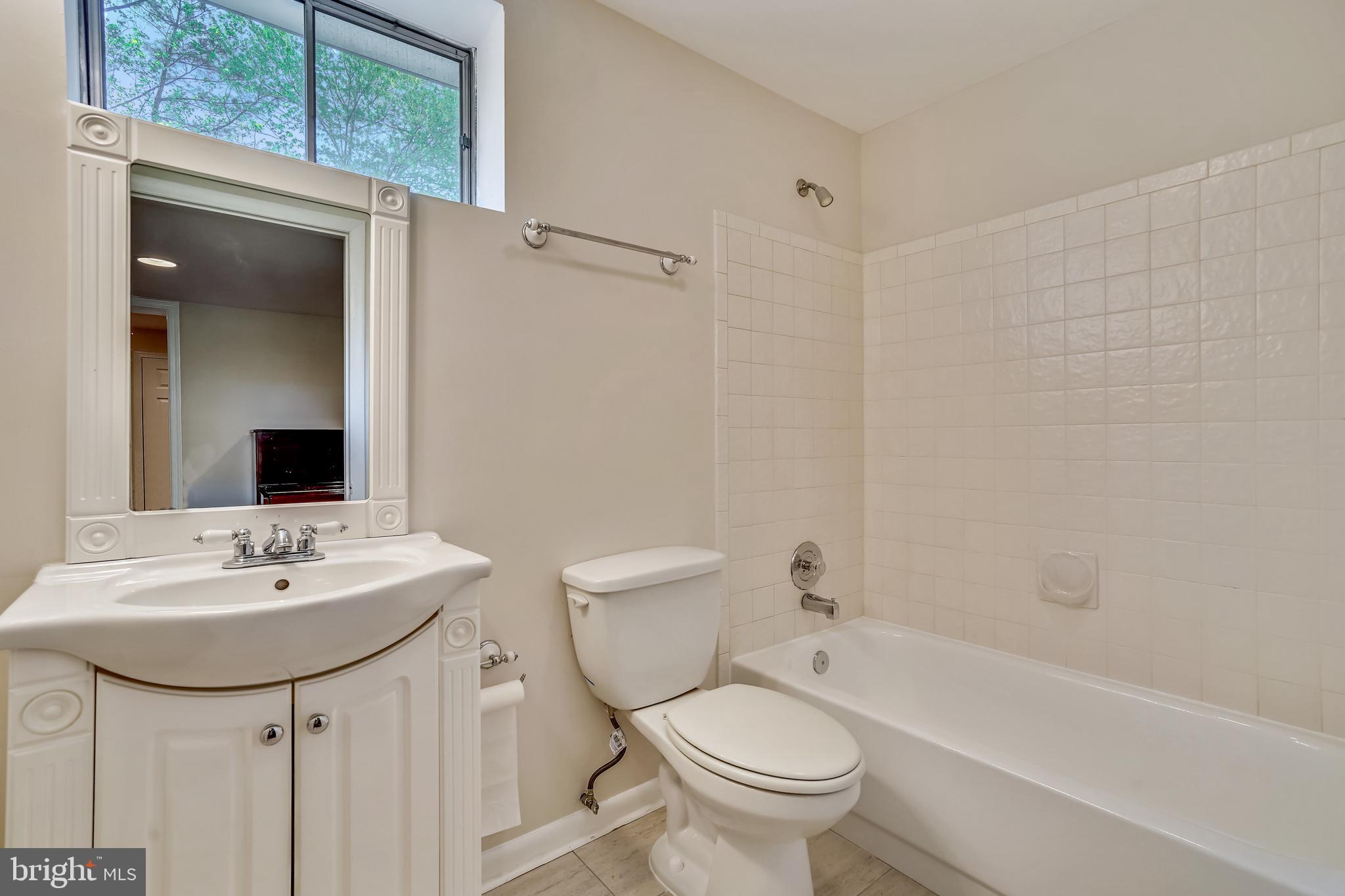 SIGNAL HILL - Residential