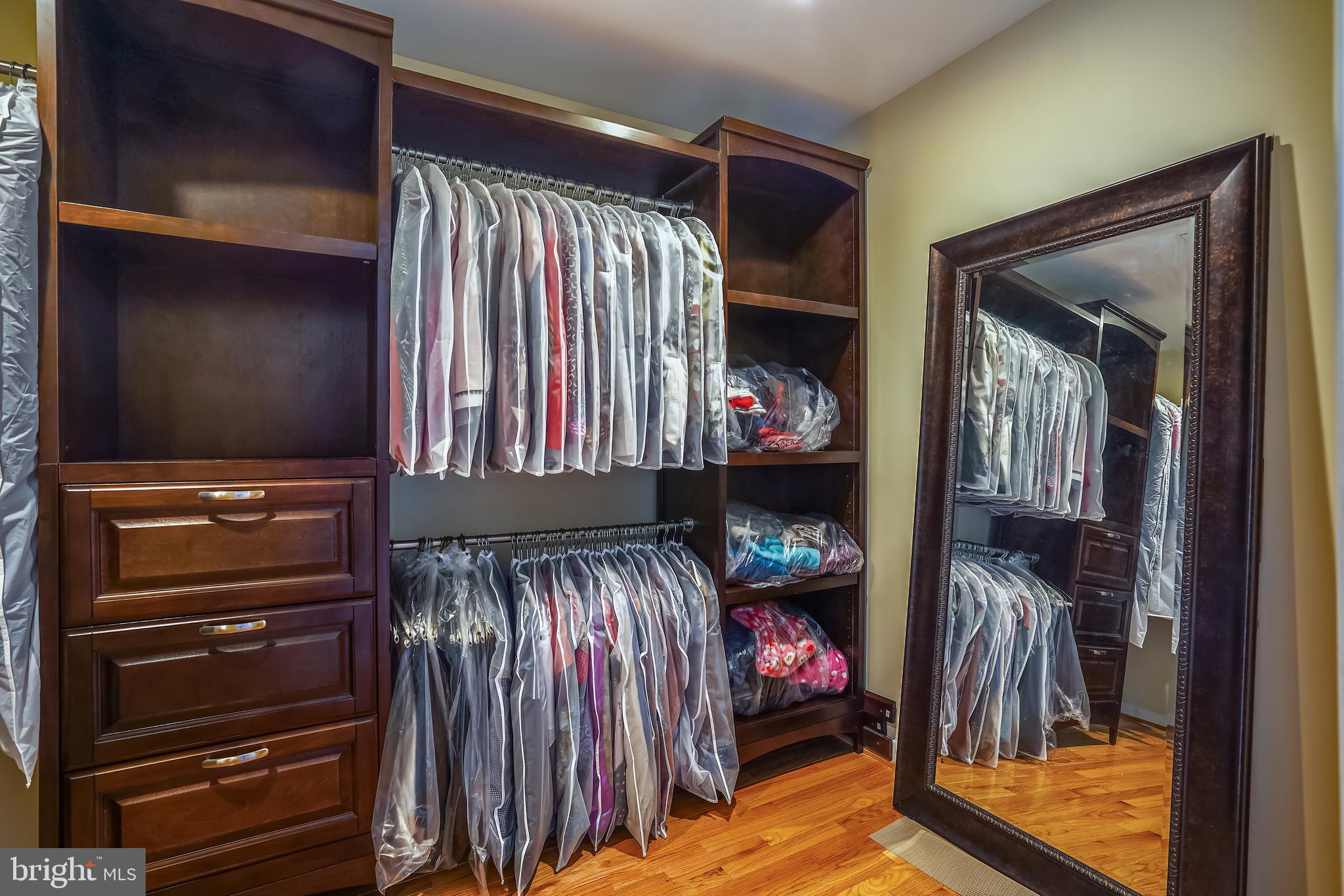 SIGNAL HILL - Residential