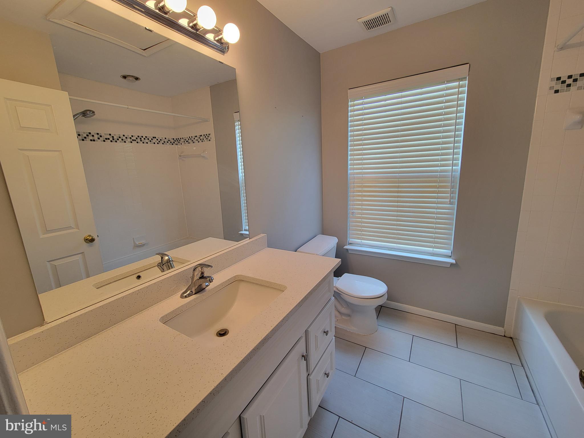 ISLAND CREEK - Residential