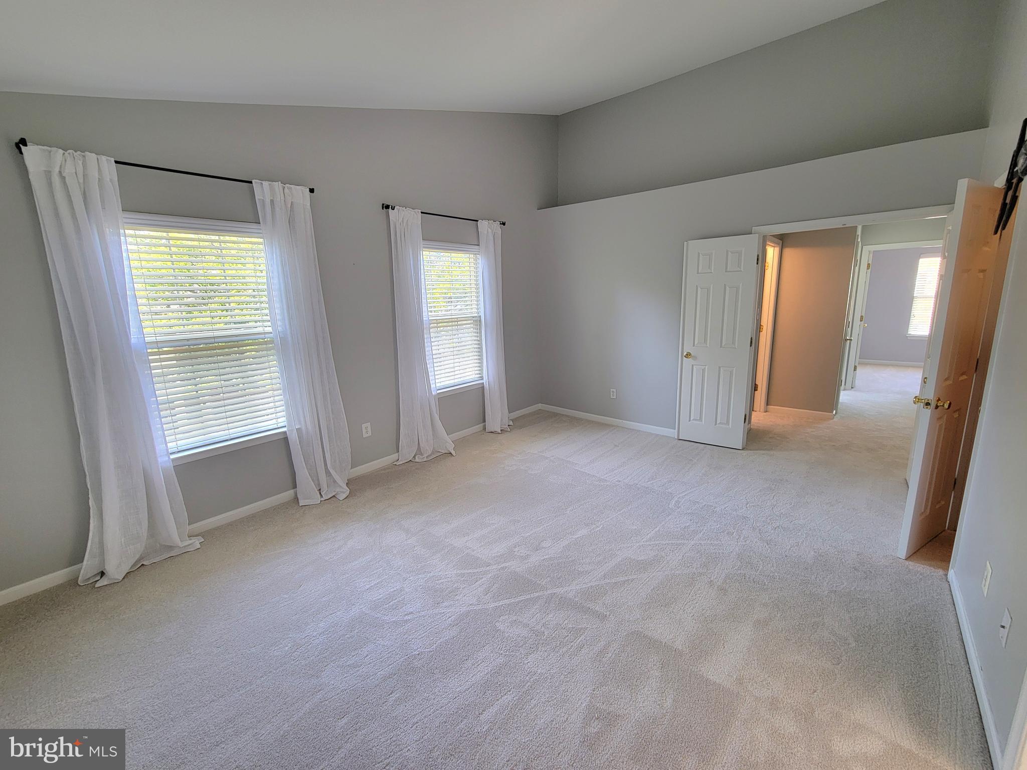 ISLAND CREEK - Residential