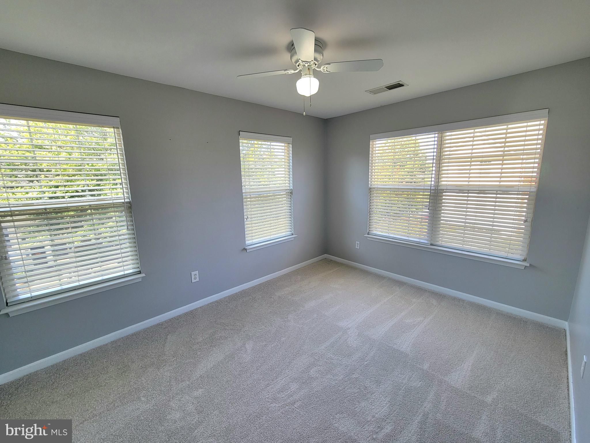 ISLAND CREEK - Residential