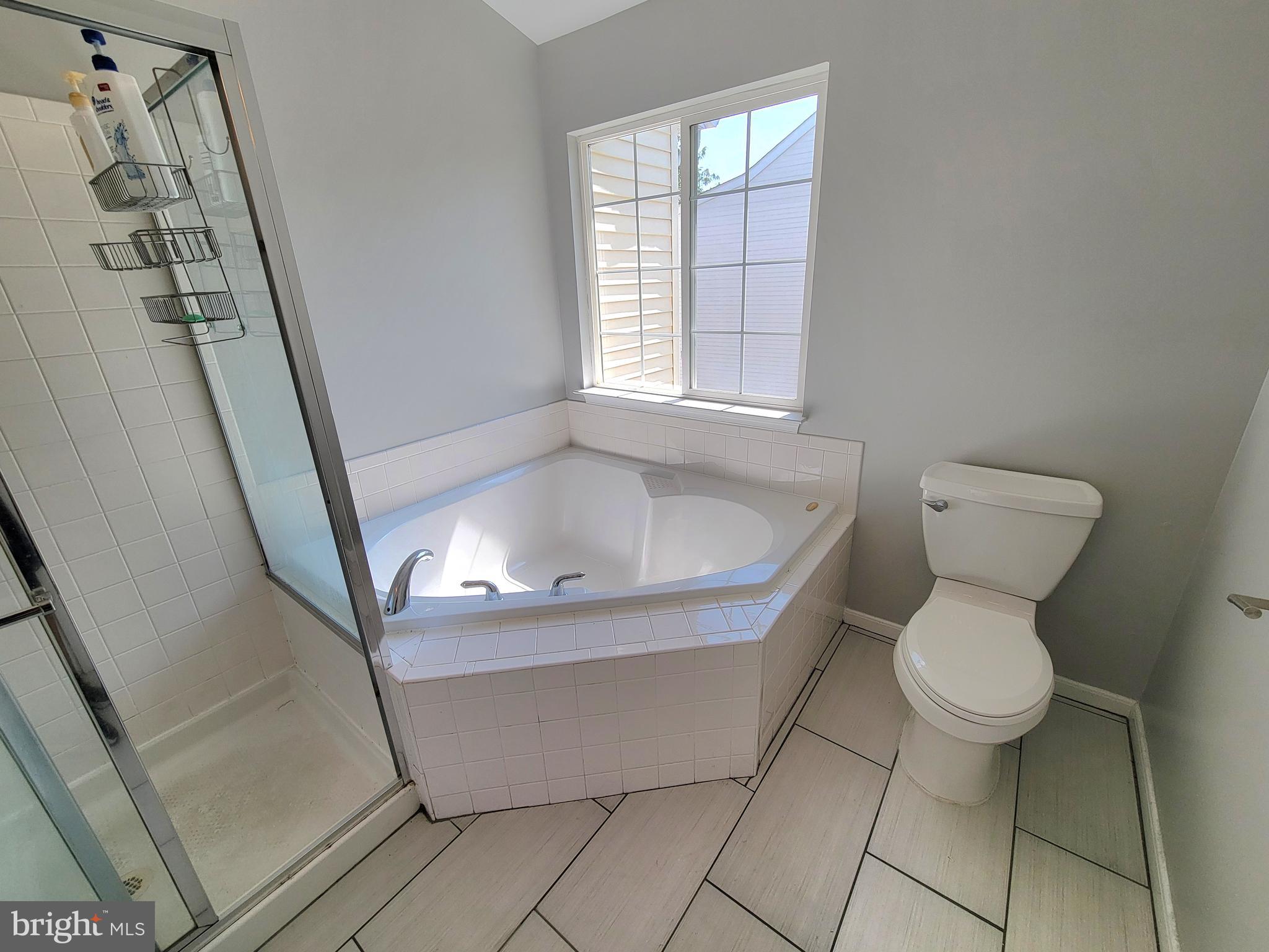 ISLAND CREEK - Residential