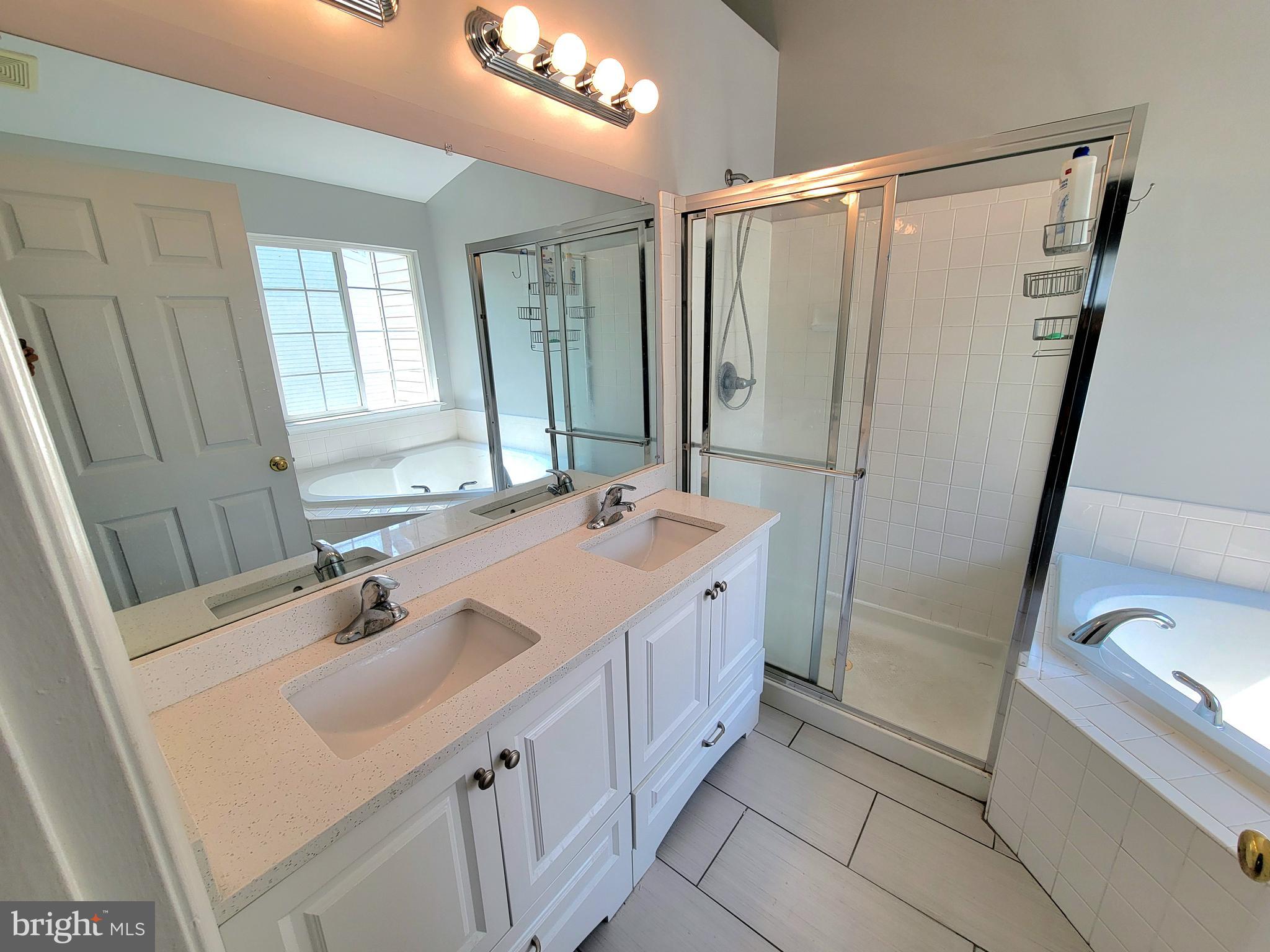 ISLAND CREEK - Residential