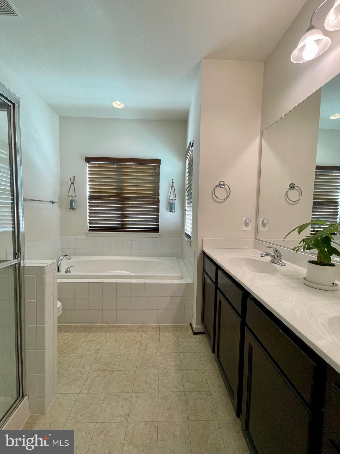 WOODSTREAM - Residential Lease