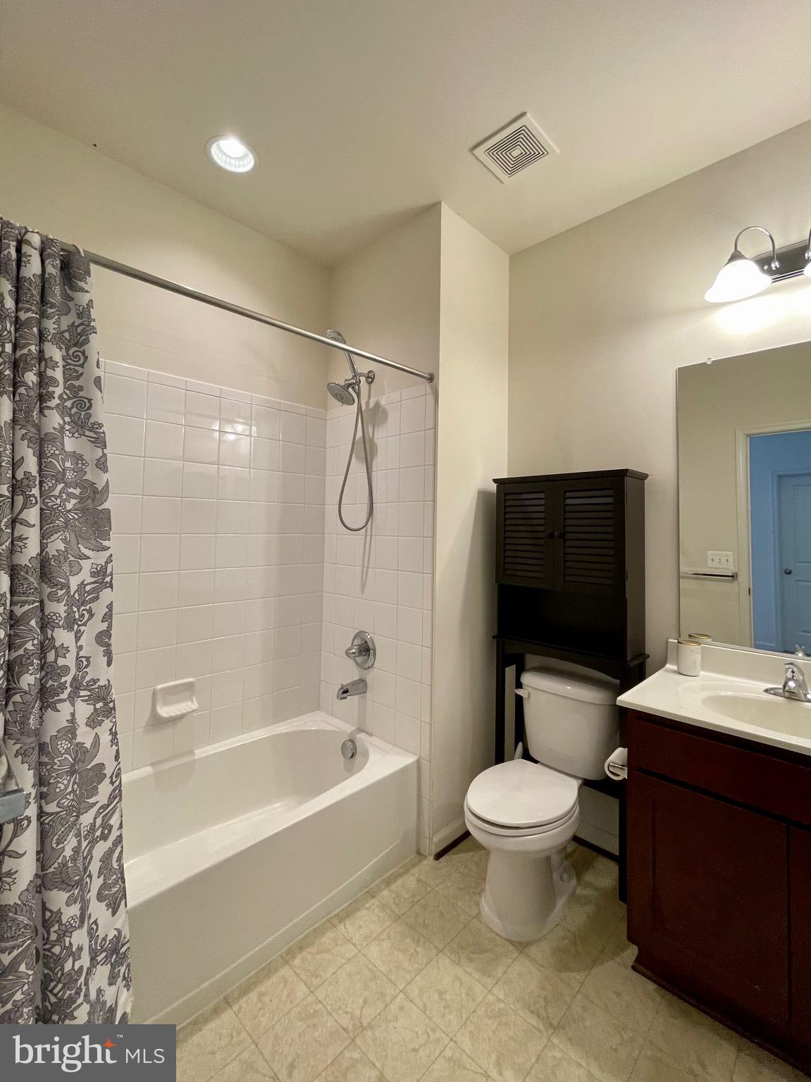 WOODSTREAM - Residential Lease