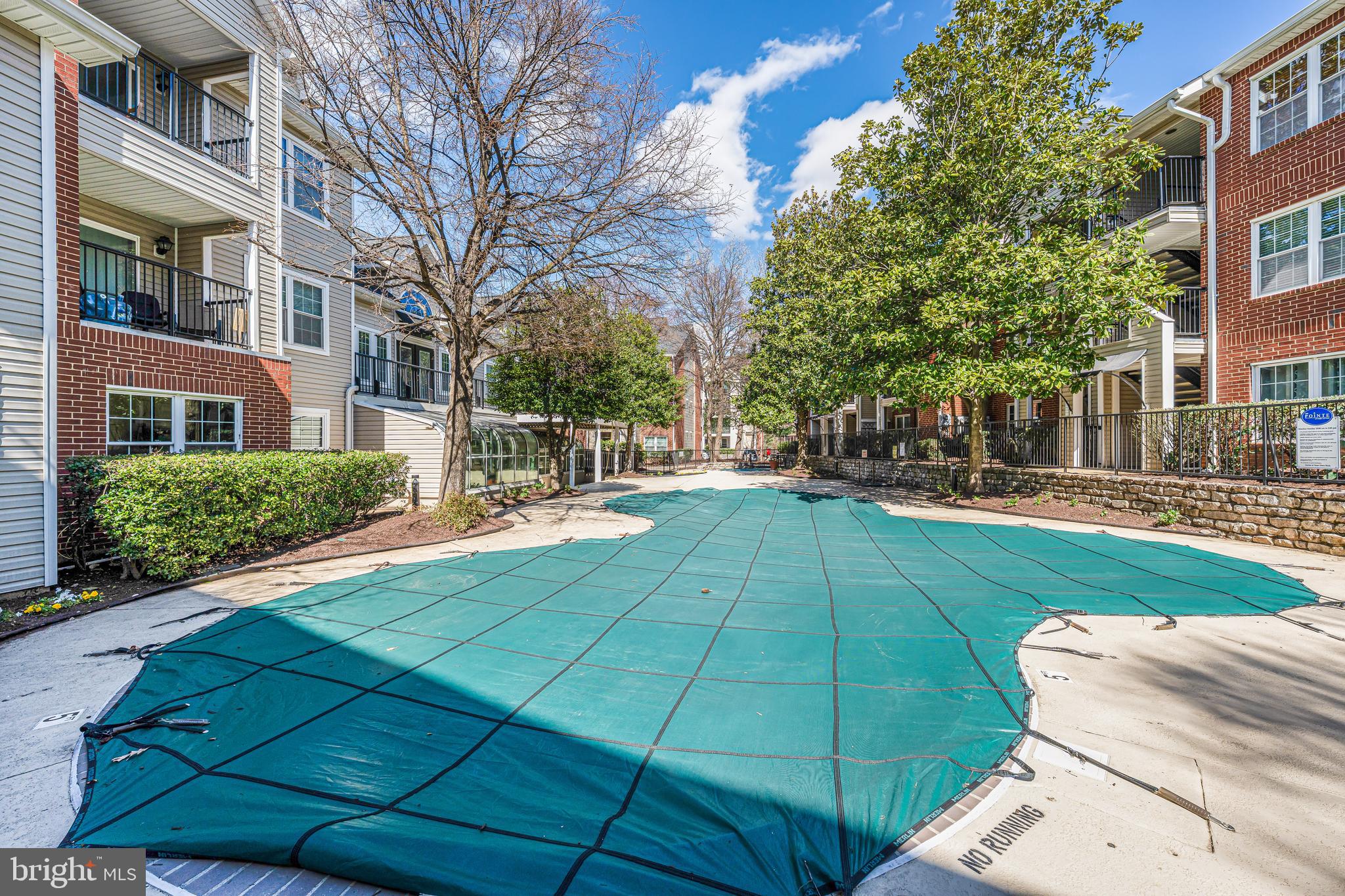 POINTE AT PARK CENTER - Residential