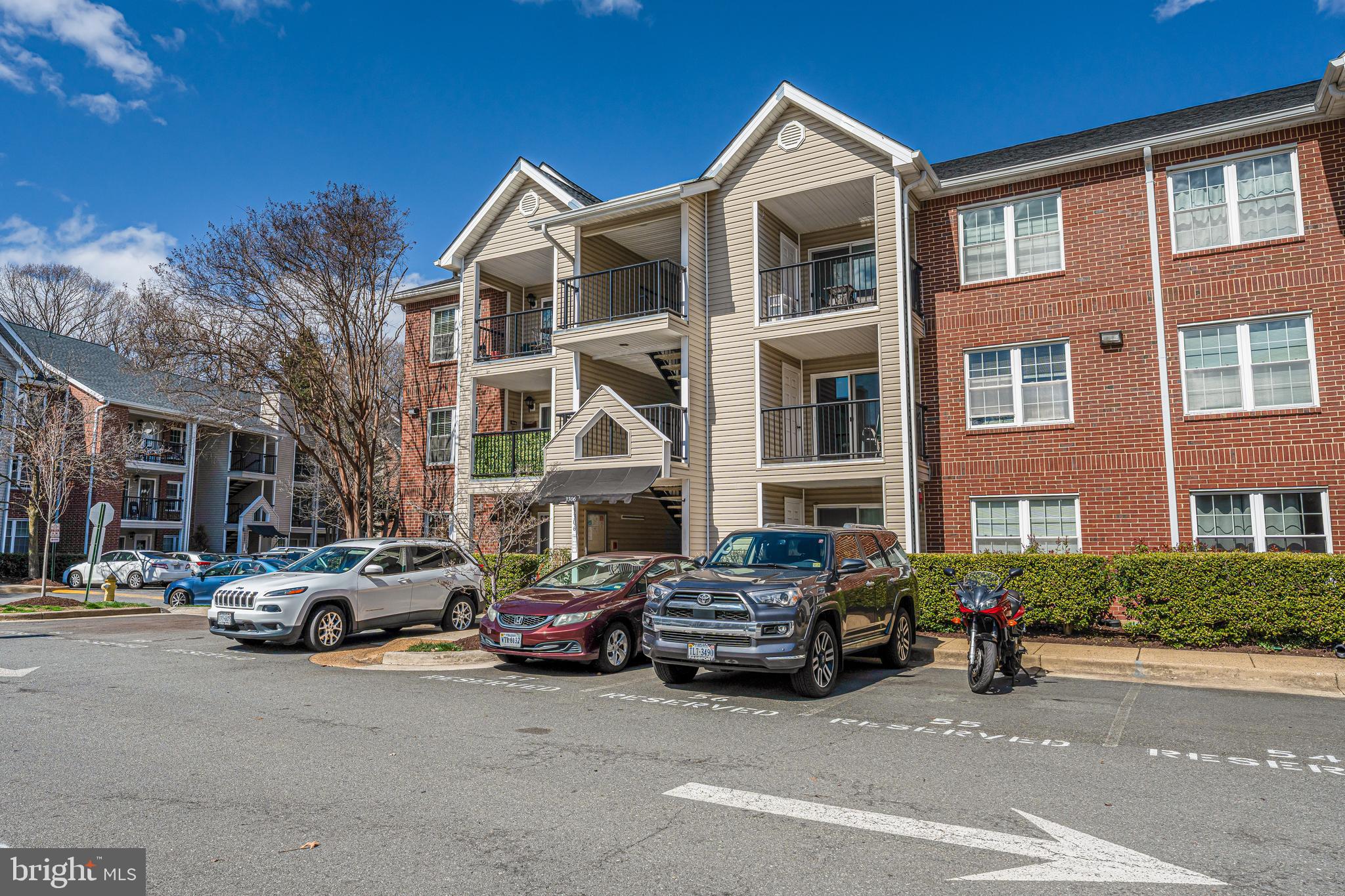 POINTE AT PARK CENTER - Residential