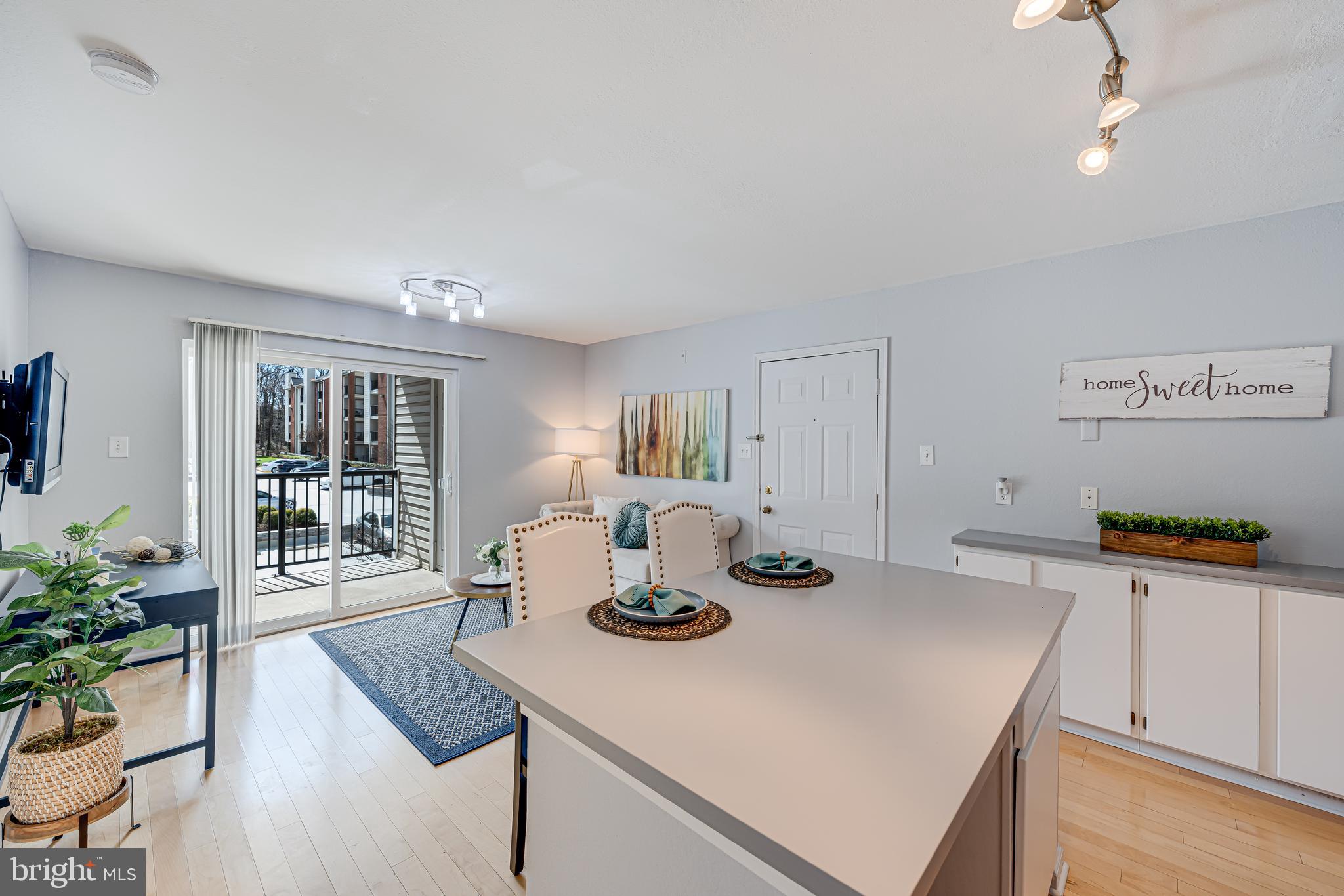 POINTE AT PARK CENTER - Residential