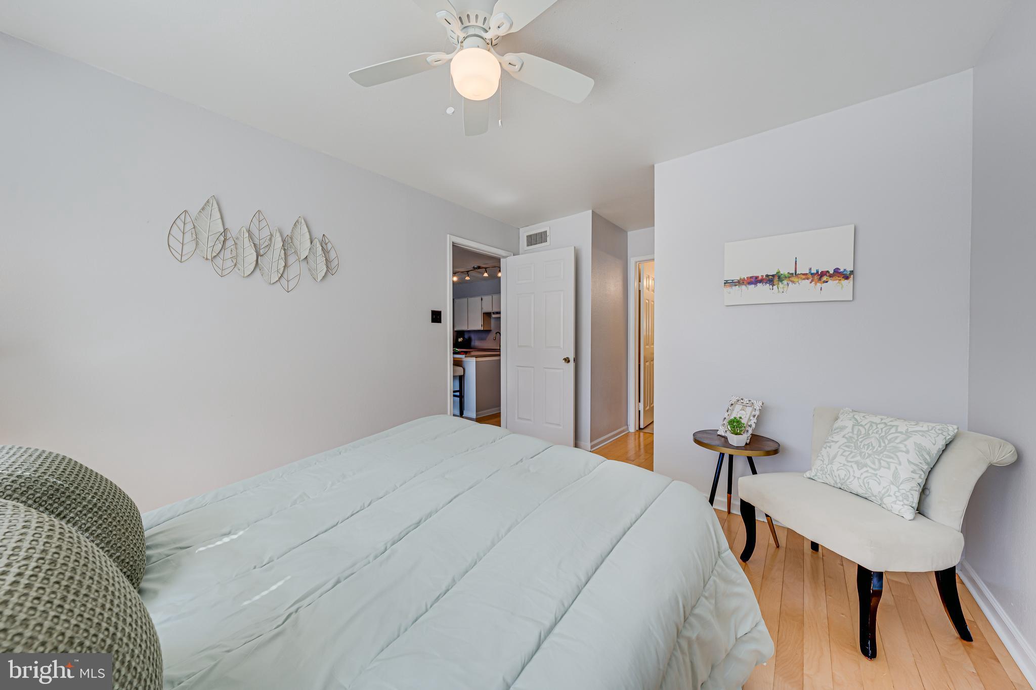 POINTE AT PARK CENTER - Residential