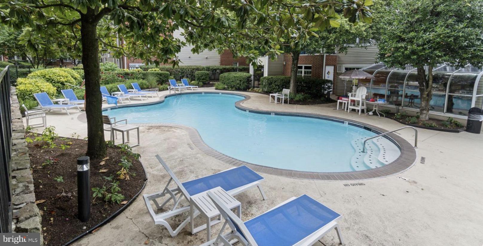 POINTE AT PARK CENTER - Residential