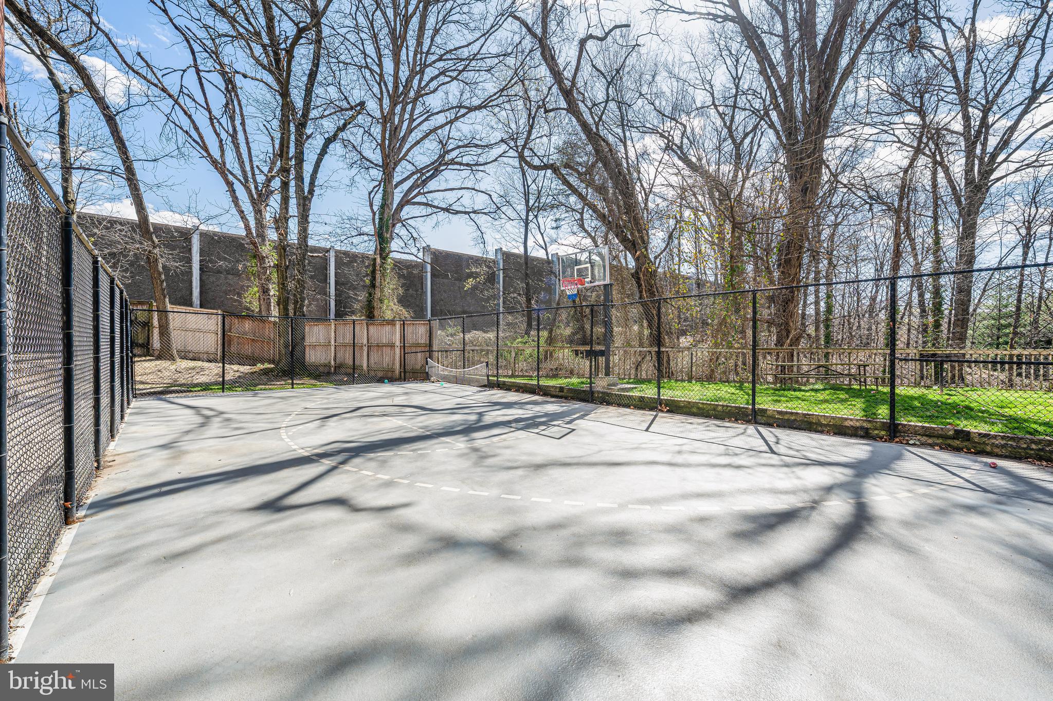 POINTE AT PARK CENTER - Residential