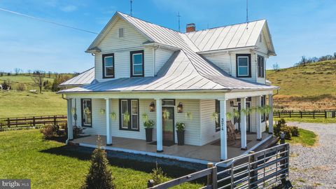 374 FINLEY ROAD RAPHINE VA 24472