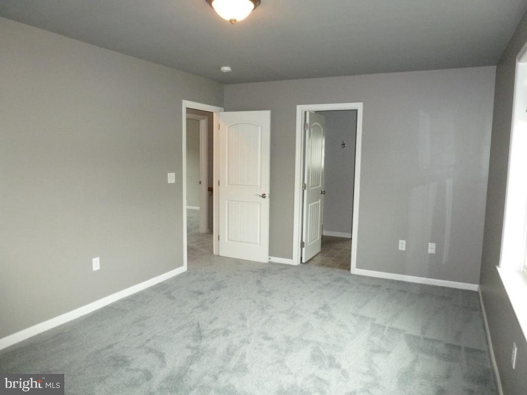 PARK RIDGE CROSSING - Residential