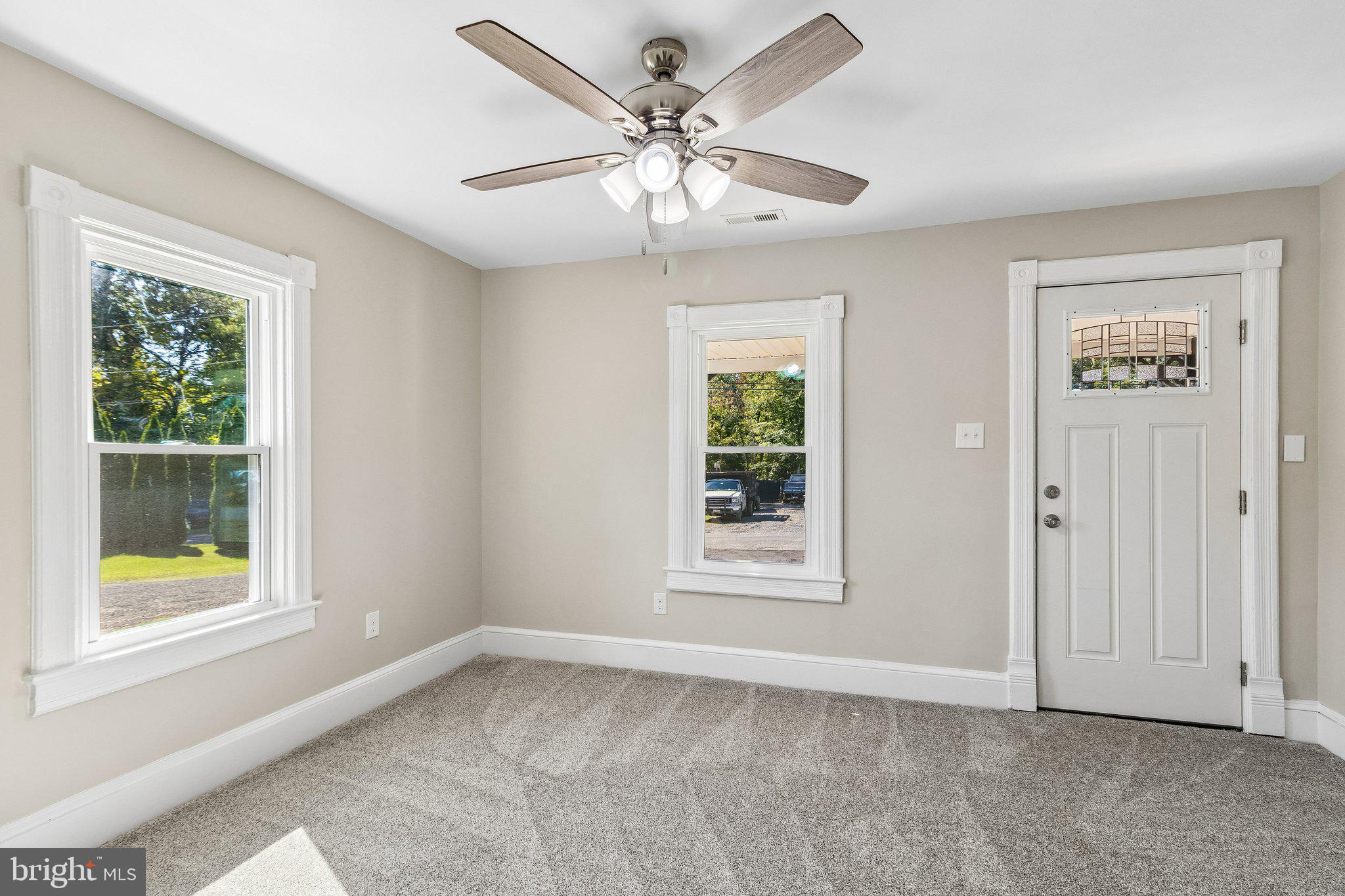 33 POPLAR LANE