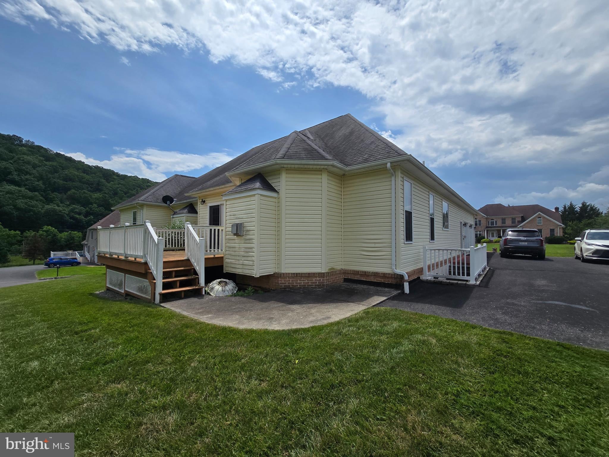 10501 PEARL VIEW PLACE