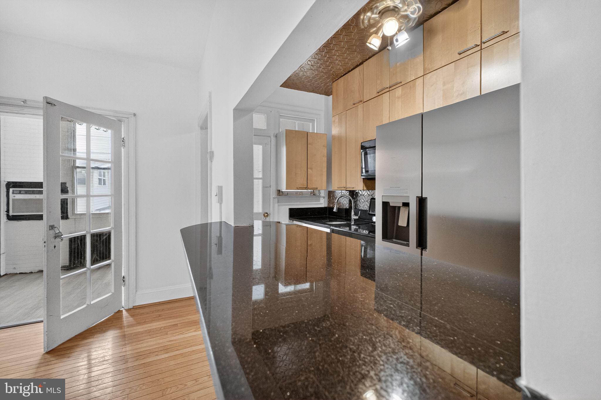 206 CROMWELL TERRACE NE