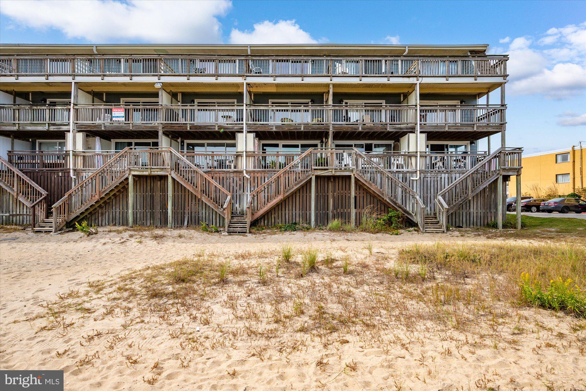5305 ATLANTIC AVENUE 3