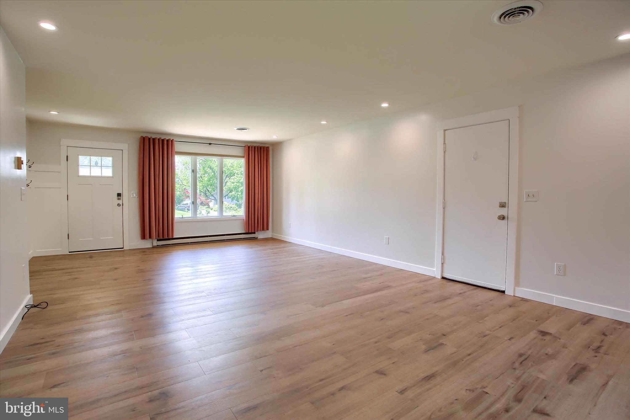 MEETING HOUSE HEIGHTS - Residential