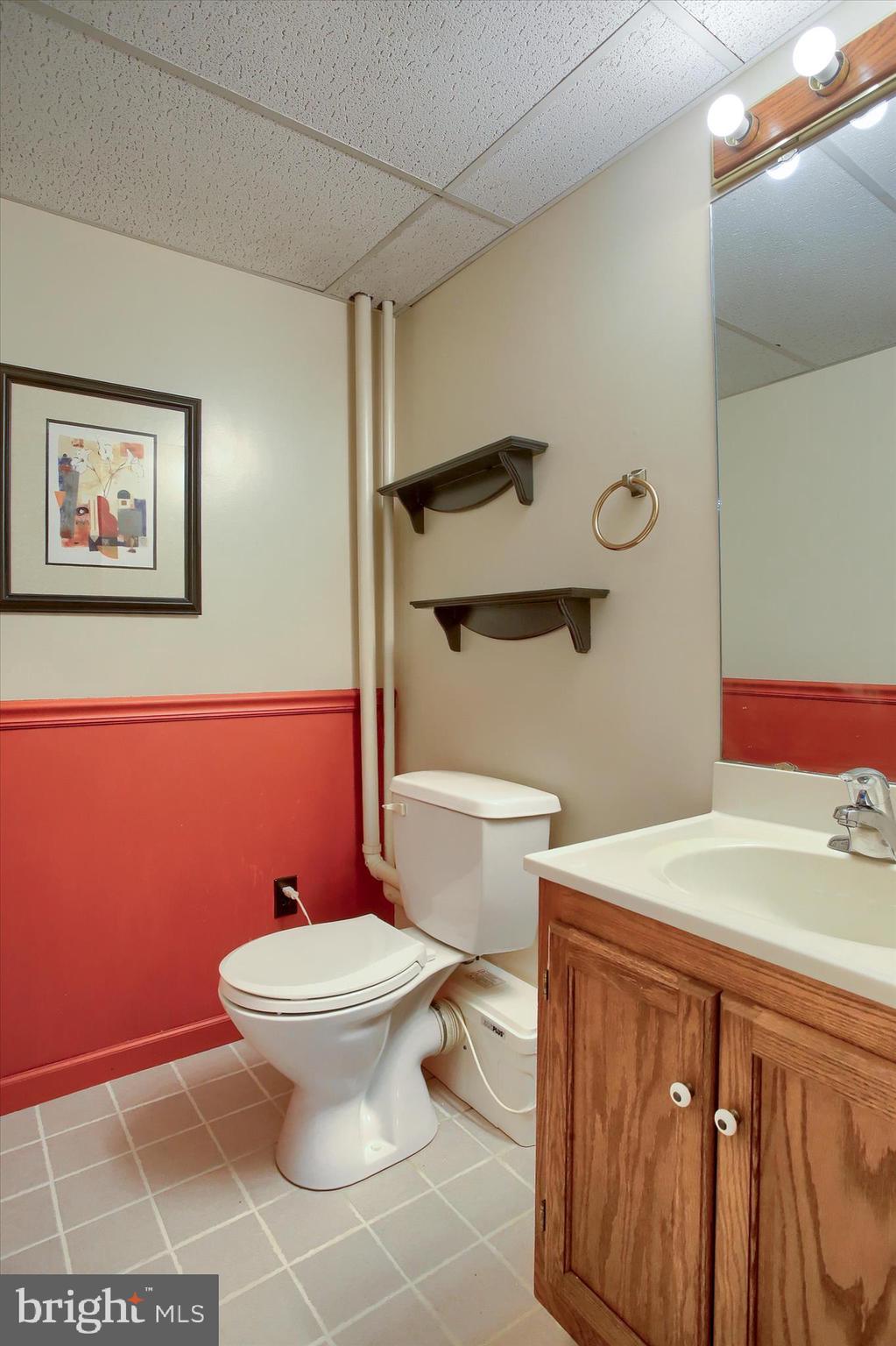 MEETING HOUSE HEIGHTS - Residential