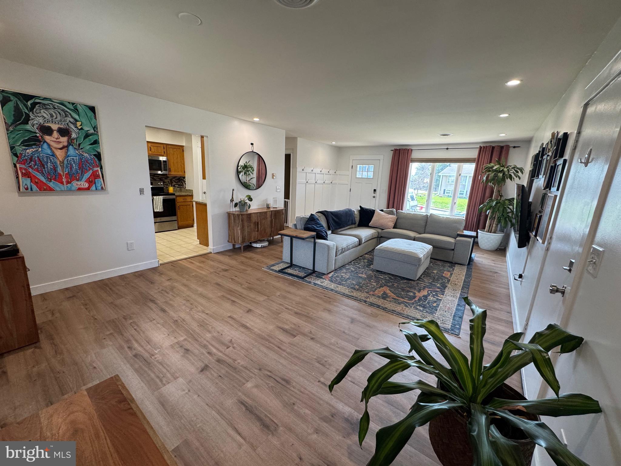 MEETING HOUSE HEIGHTS - Residential