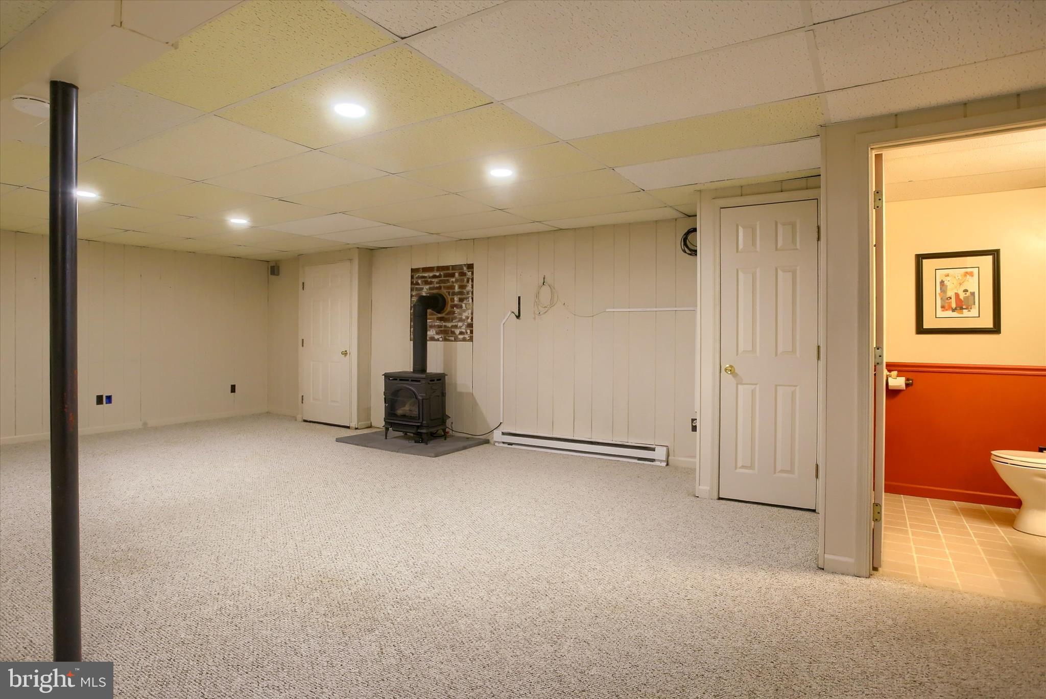 MEETING HOUSE HEIGHTS - Residential