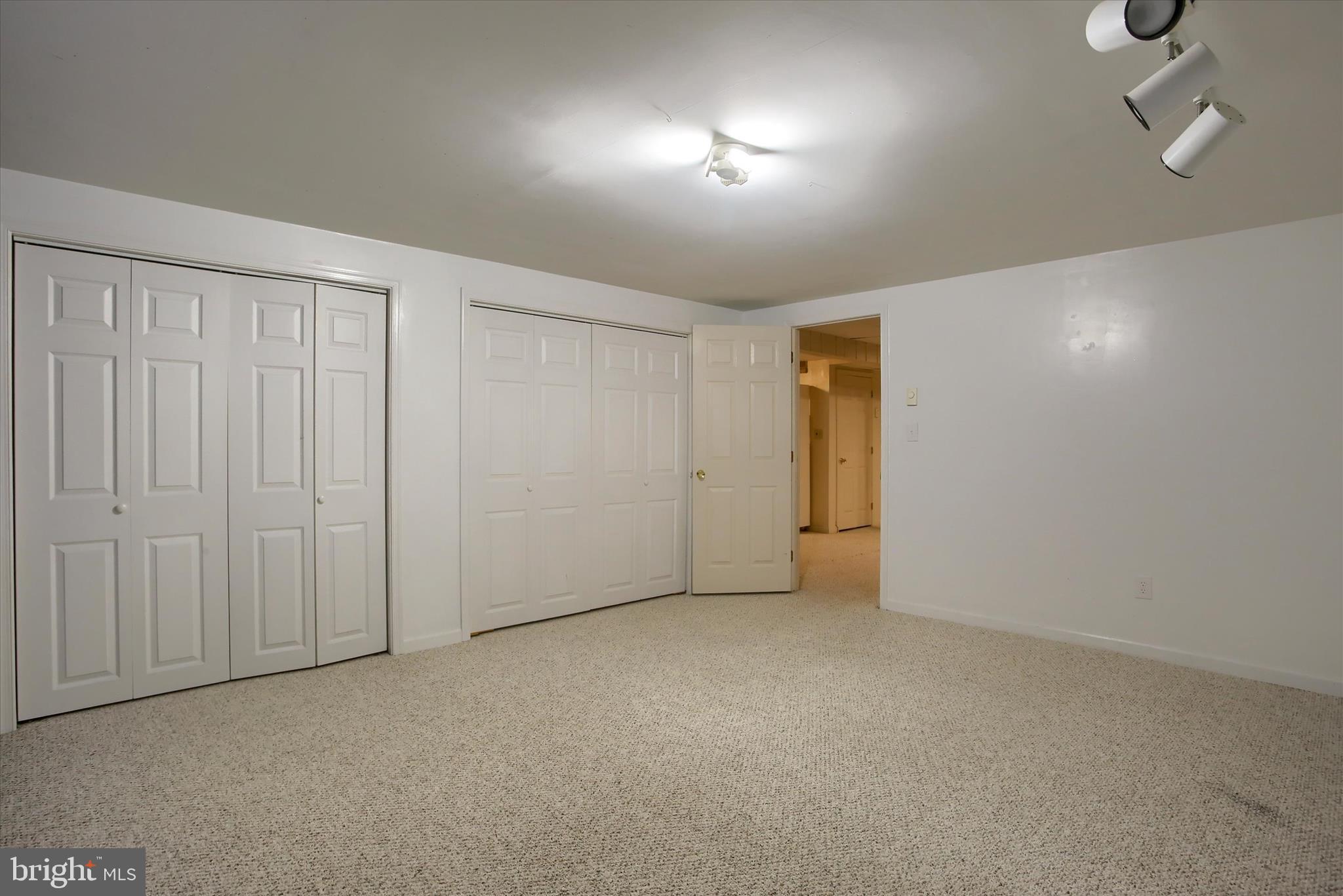 MEETING HOUSE HEIGHTS - Residential