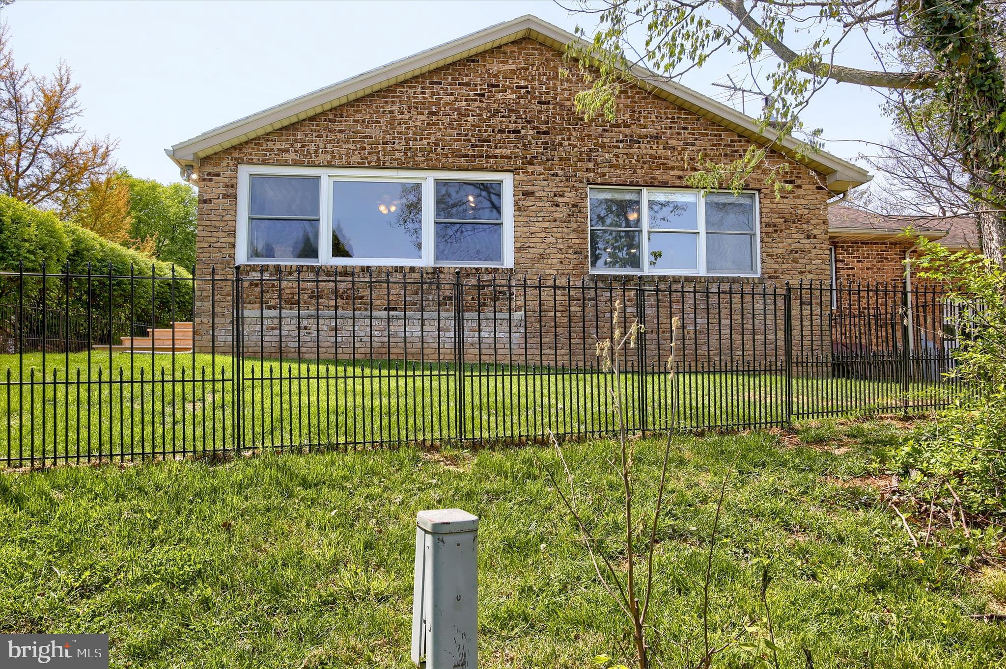 MEETING HOUSE HEIGHTS - Residential