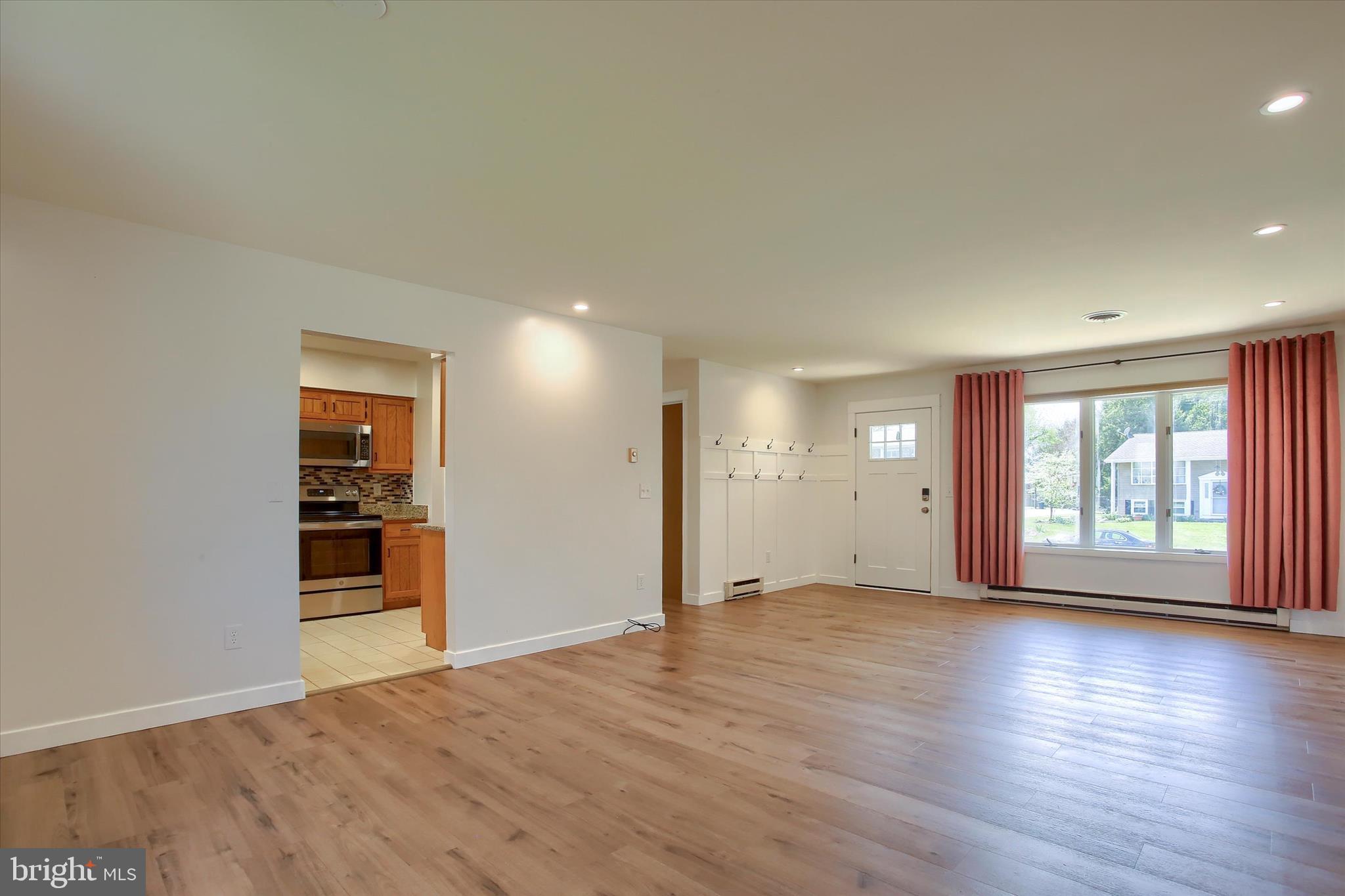 MEETING HOUSE HEIGHTS - Residential