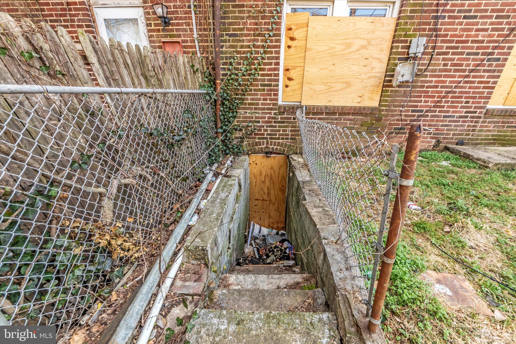1404 FILBERT STREET