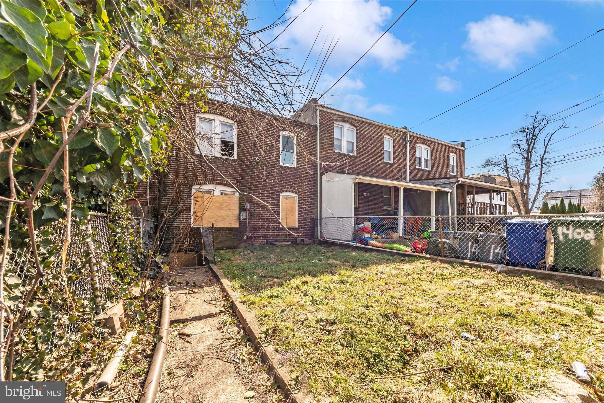 1404 FILBERT STREET