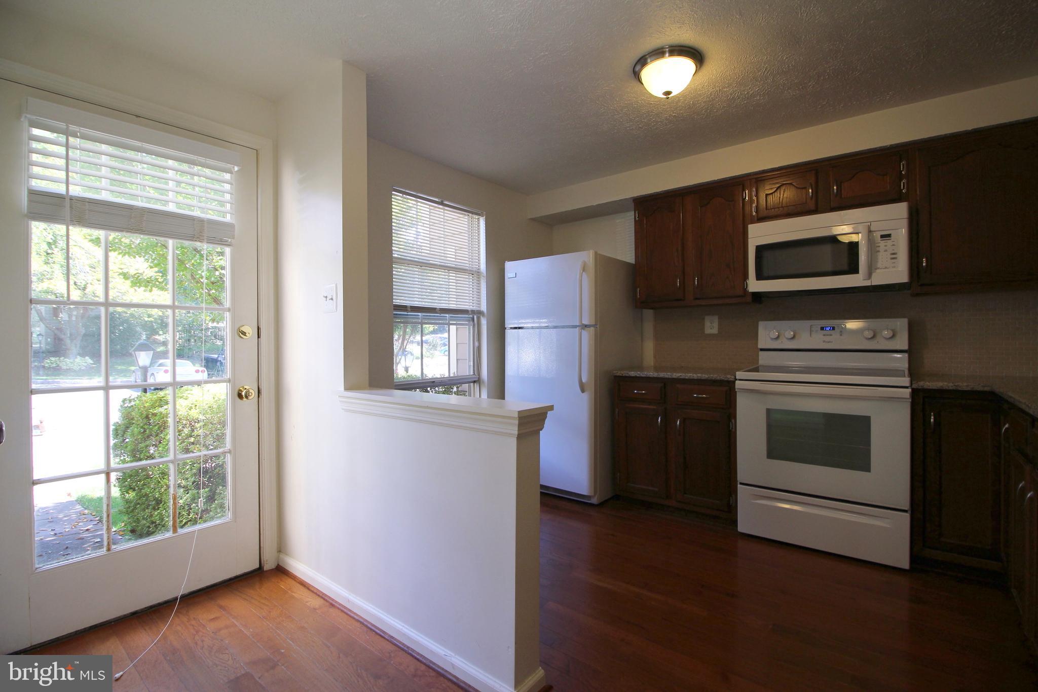 1544 WOODCREST DRIVE