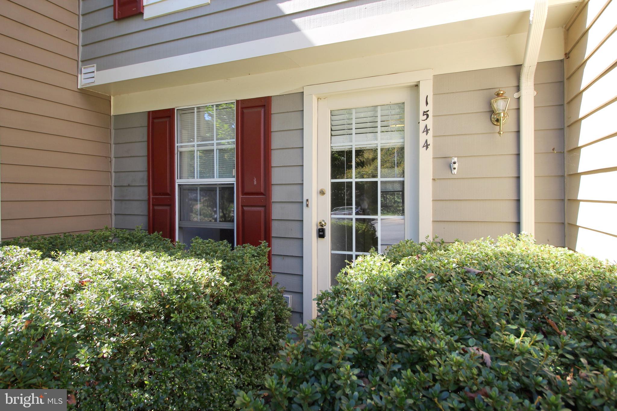 1544 WOODCREST DRIVE
