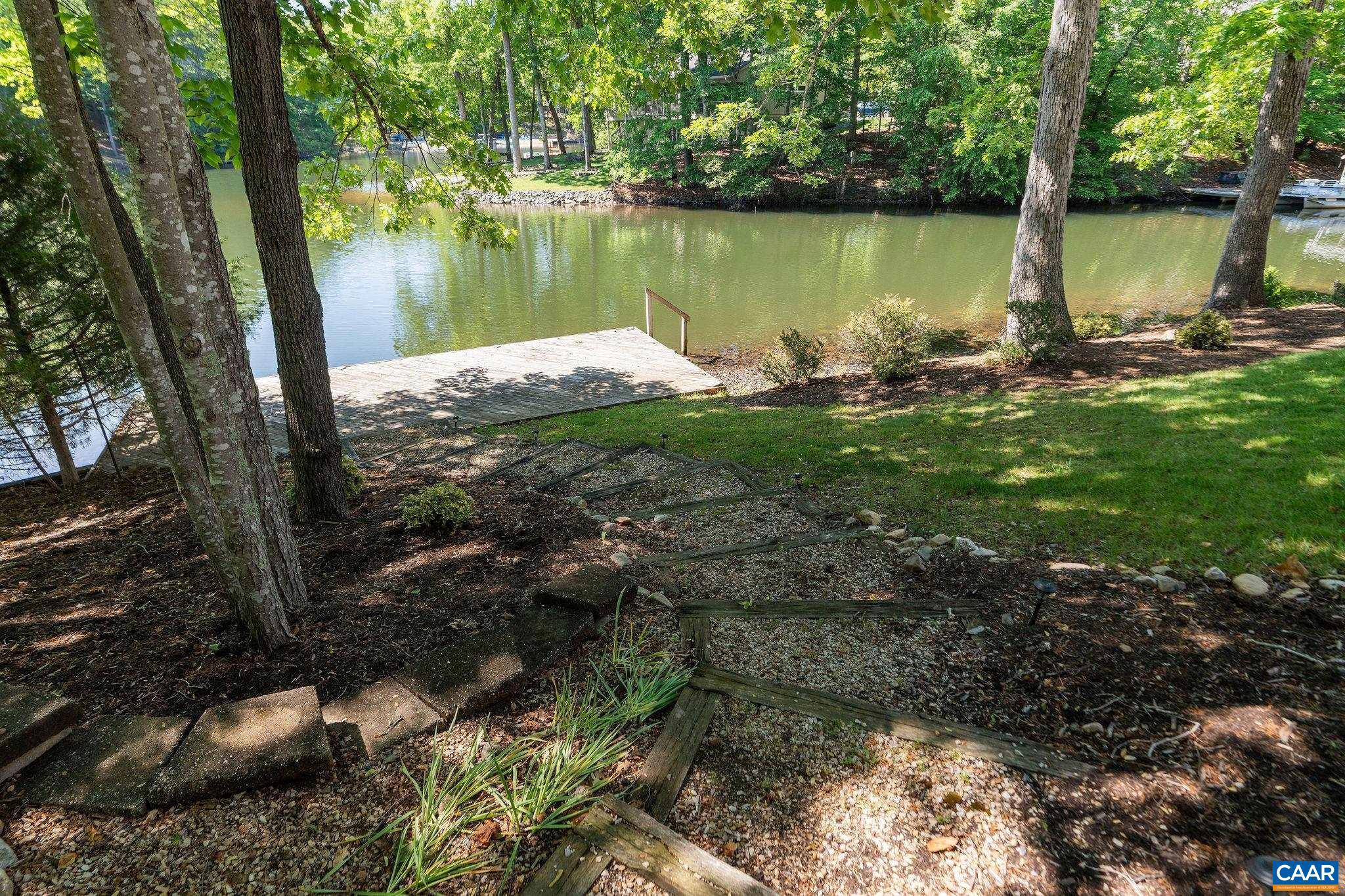 LAKE MONTICELLO - Residential