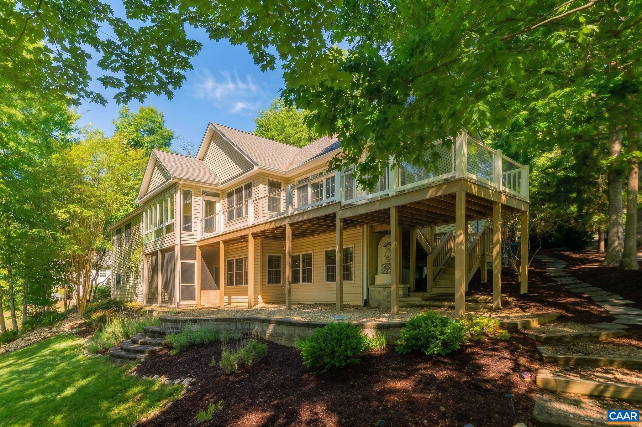 LAKE MONTICELLO - Residential