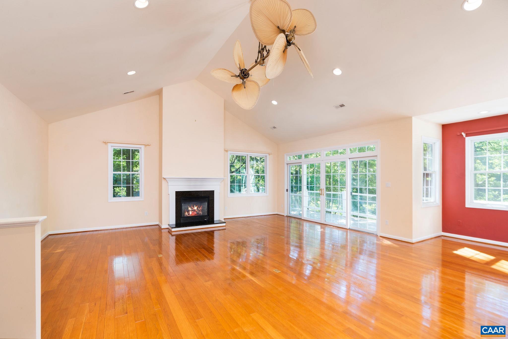 LAKE MONTICELLO - Residential