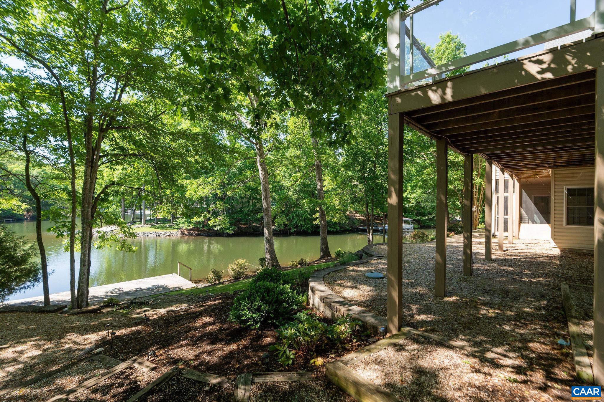 LAKE MONTICELLO - Residential